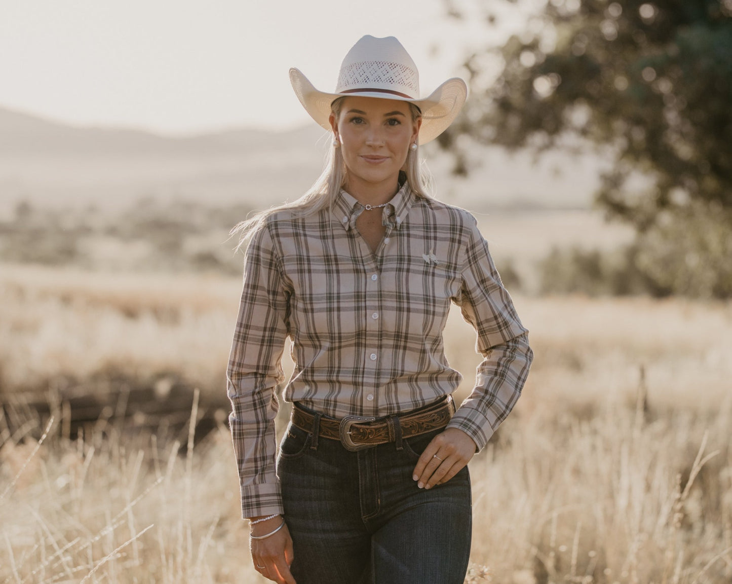 Ladies Long Sleeve Cream Plaid