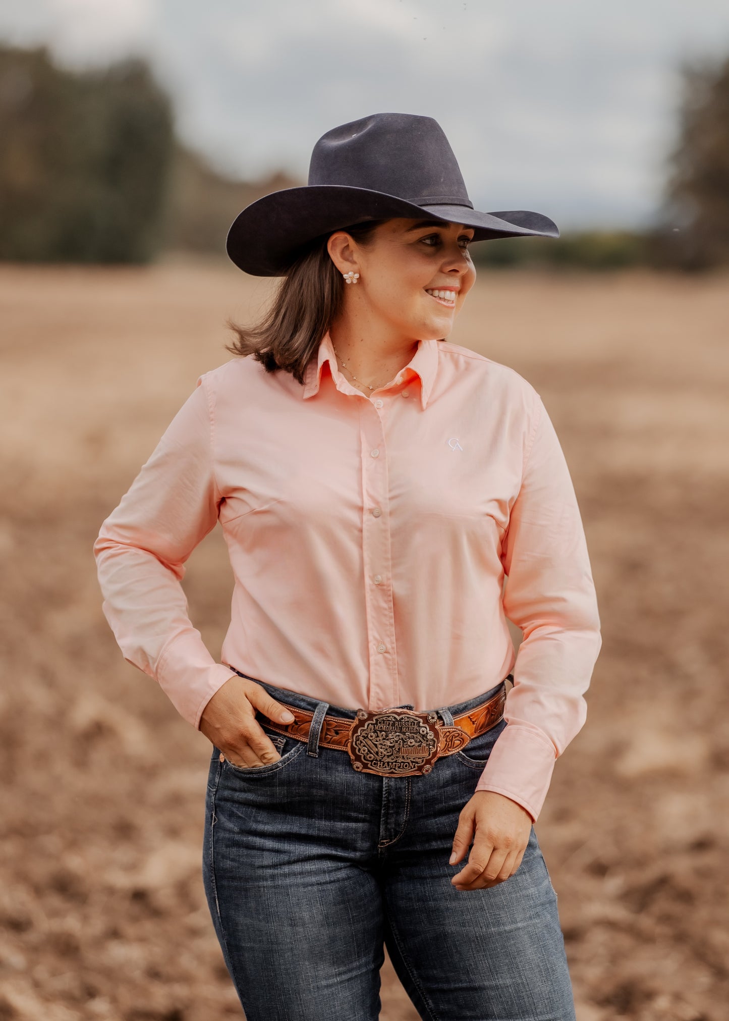 Ladies NEW Classic Fit Long Sleeve Shirt - Peach